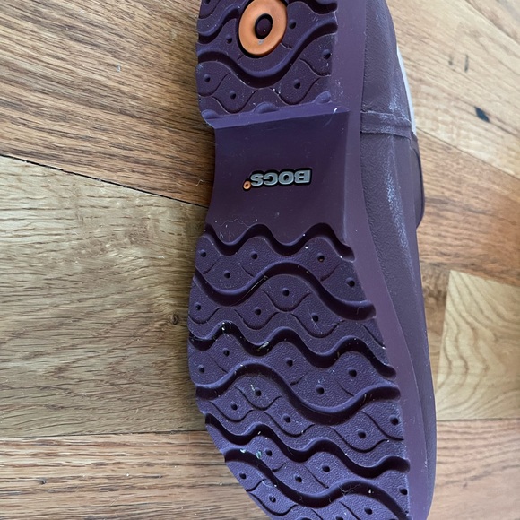 BOGS waterproof booties, size 8. Like new! - Picture 7 of 8